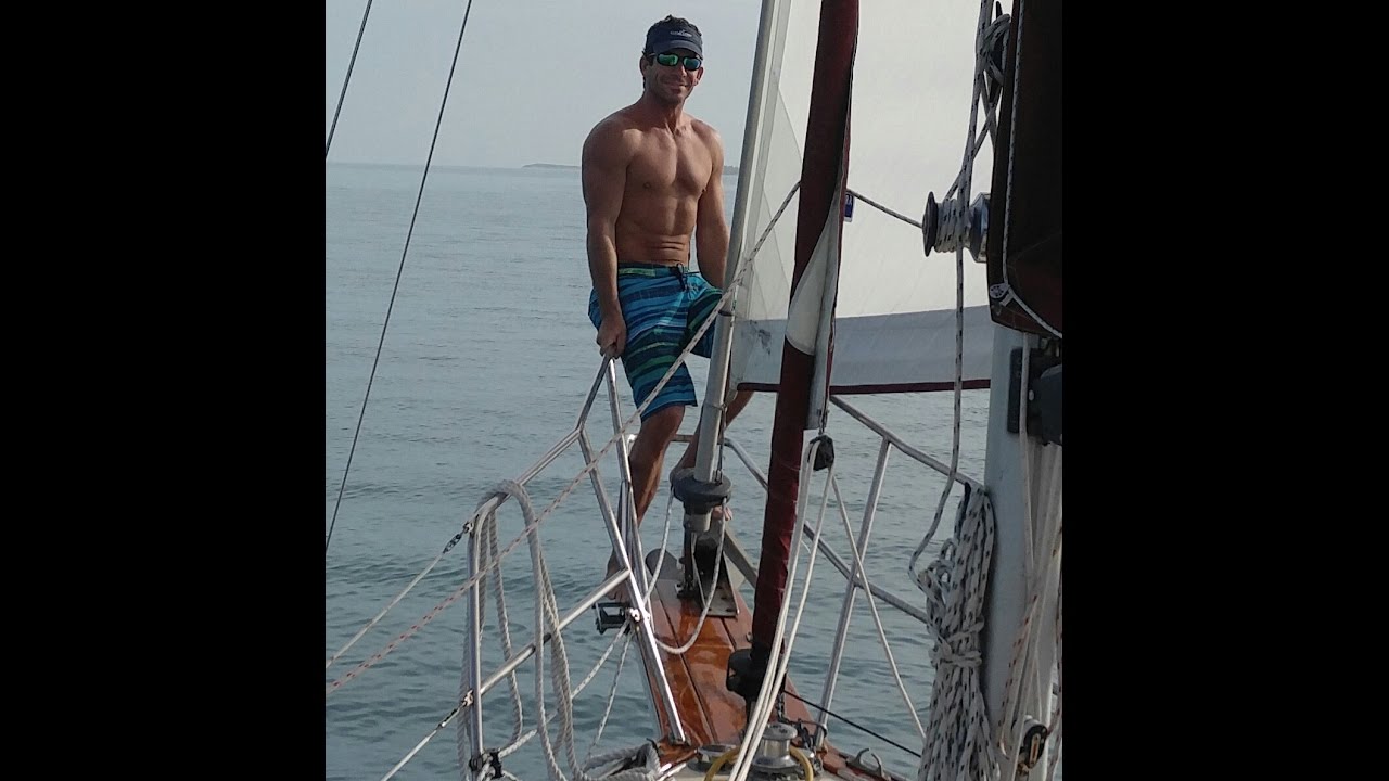 Salty Abandon #28 - Sailing the Bahamas - Bimini to Cat Cay!