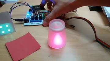 BBC microbit  + MakerBit RGB LED colour replicator with TCS3200 sensor
