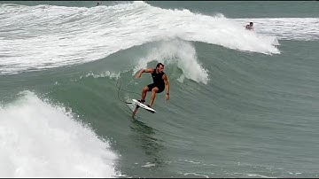 SURF FOIL IN BARCELONA WITH ALBERT ASENJO - CODE FOILS 850 S AND FREEDOM RUBIX 4