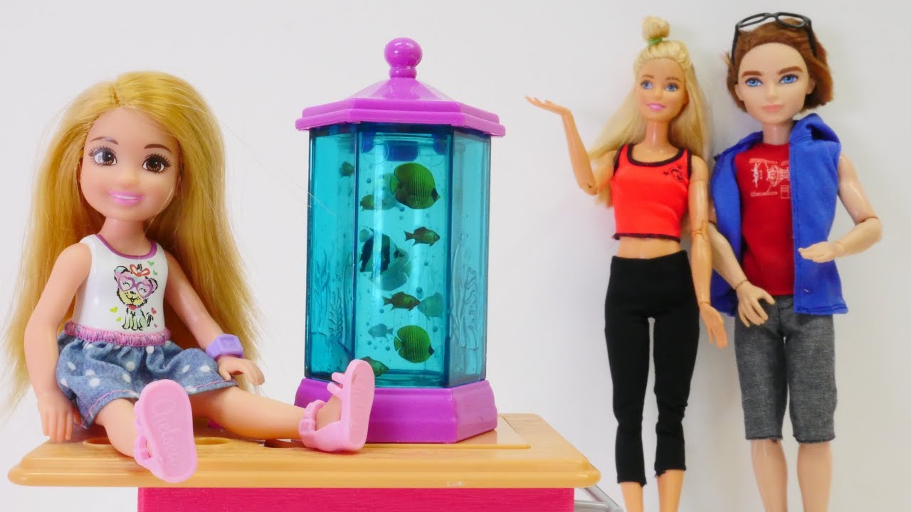 Spielspaß mit Puppen. Eine Überraschung für Evi. Barbie ...