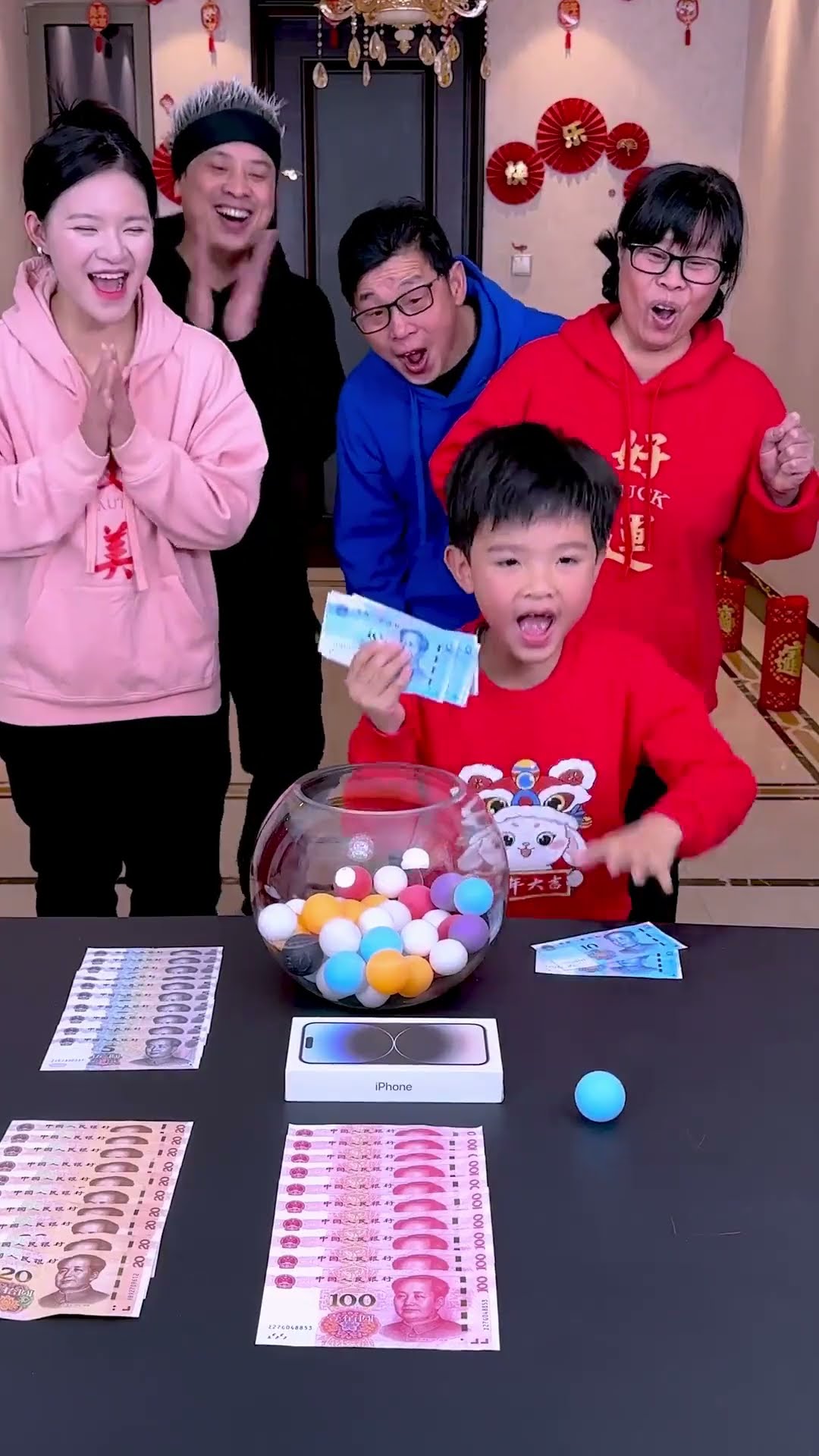 Ping Pong Raffle Challenge ~ Who Can Get The Phone?#Funnyfamily#Partygames#Shorts#Challenge