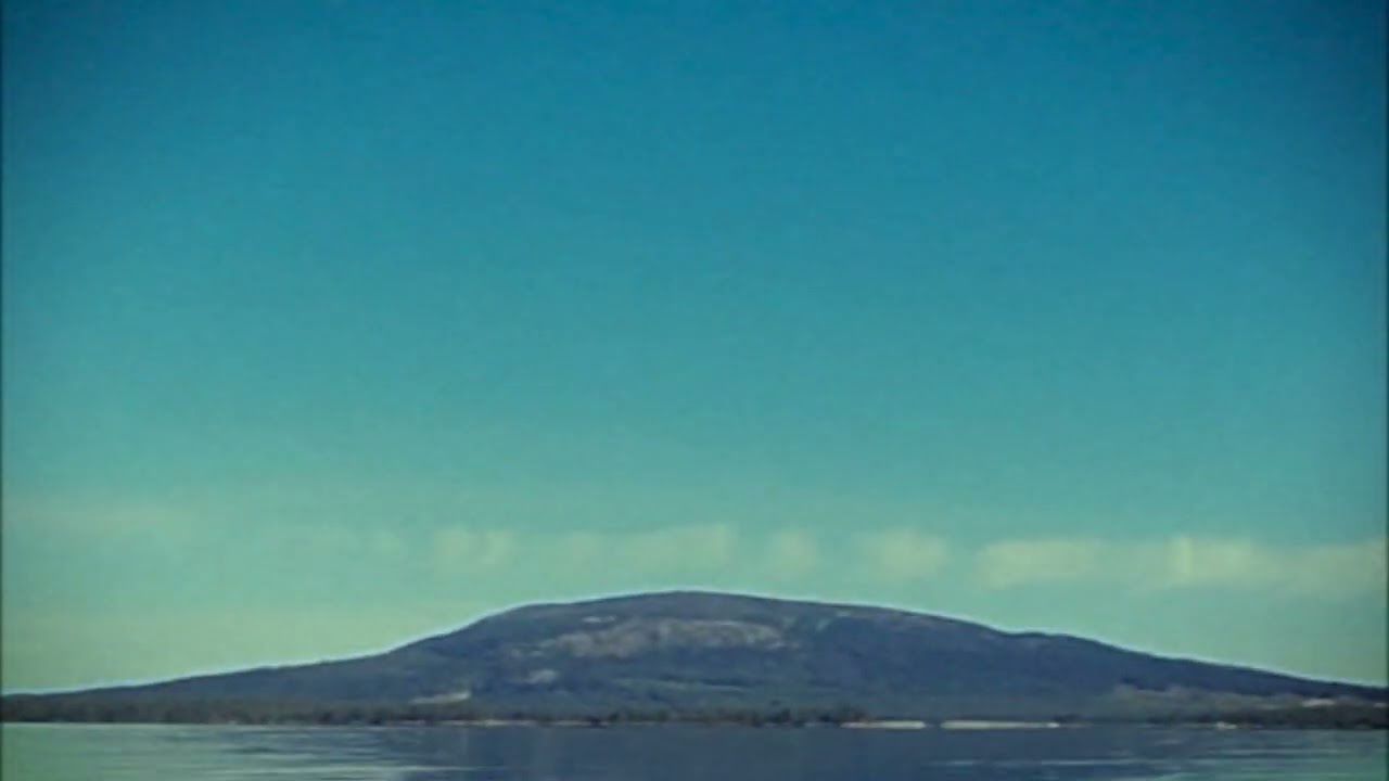 YEARNS "Blurry Image of an Island"