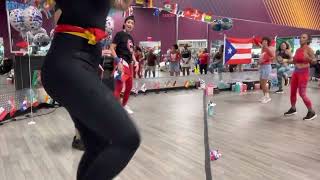 Metele al Perreo | Puerto Rico | World kindness Zumba party |  Lilia y Mimi