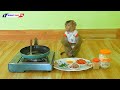 Master Chef Assistant KAKO Cooking Stir Fried Tomato And Eggs With Pork