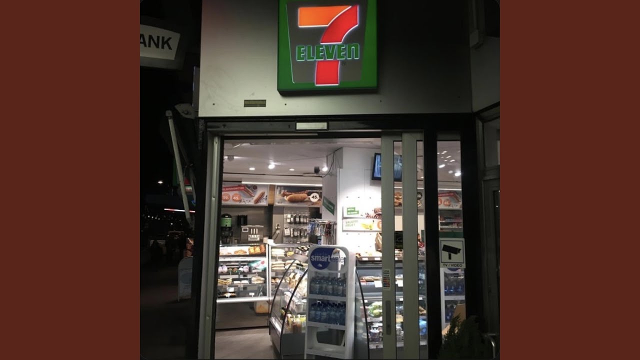 711 adlı videoyu YouTube'da izle 711 adlı videoyu YouTube'da izle