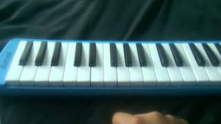 Video thumbnail of "GORILLAZ clint eastwood en melodica o pianica"