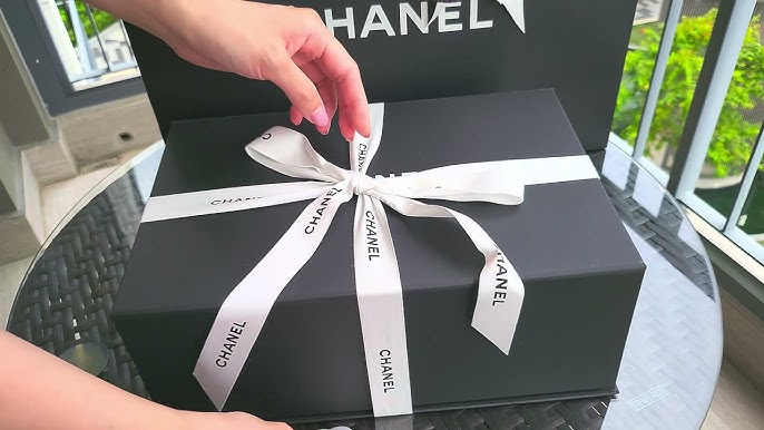 CHANEL SMALL BOY VS CHANEL WOC: A COMPARISON REVIEW ✓✓✓ 