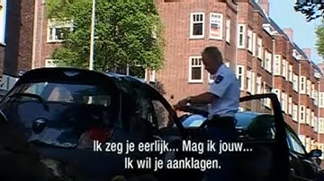 Marokkaan vlucht voor de politie en gaat de agent aanklagen Wegmisbruikers Aflevering 86   2022/2023
