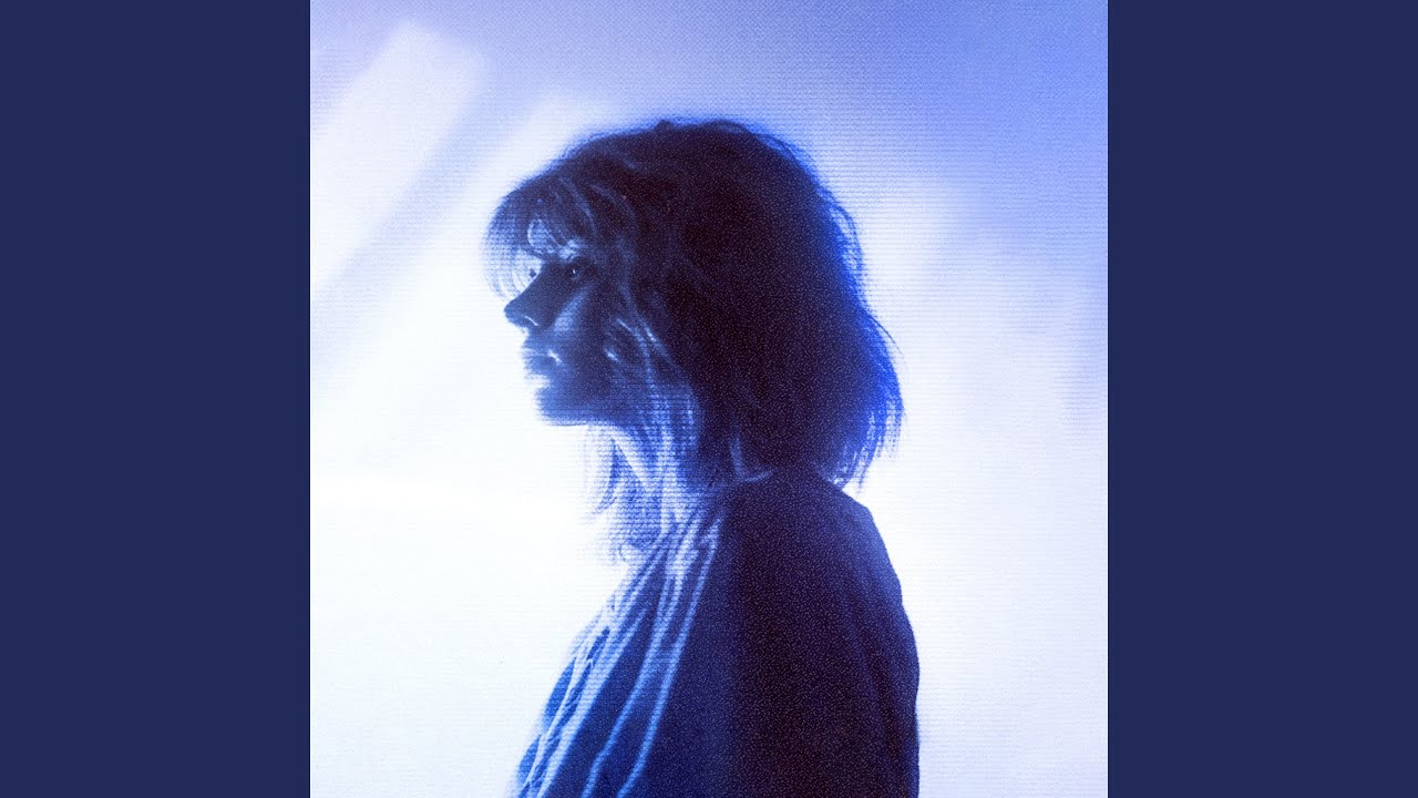 essence adlı videoyu YouTube'da izle