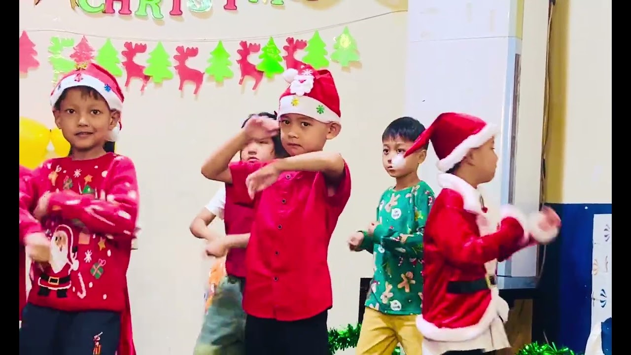 Our 1st Graders wish you a Merry Christmas and a Happy New Year 🎄 🎆🎊🎈 🪅🎉💞