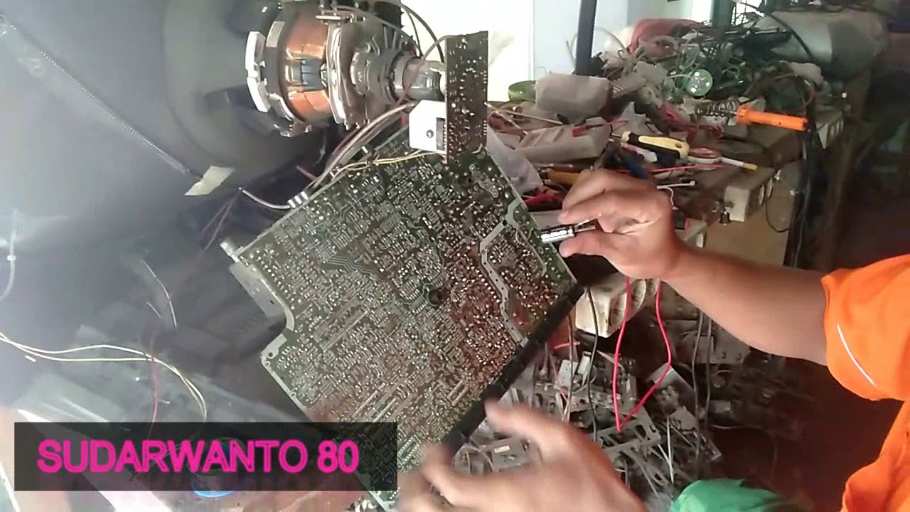 TV POLYTRON DENGAN GEJALA SUARA TIDAK NORMAL - YouTube