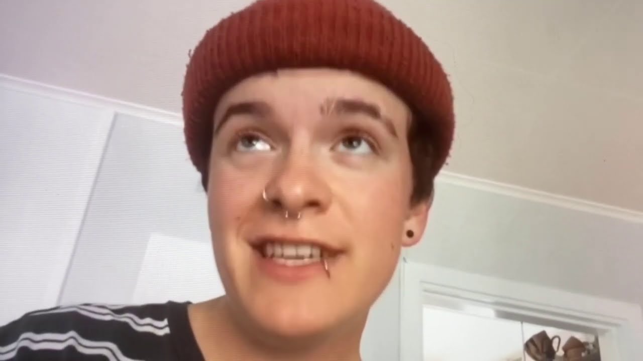 Top surgery announcement + Q&A - Breast in peace!