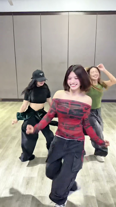 sumayaw sila, sumayaw sila 💃🏻💃🏻💃🏻💃🏻💃🏻 #KAIA #KAIATok