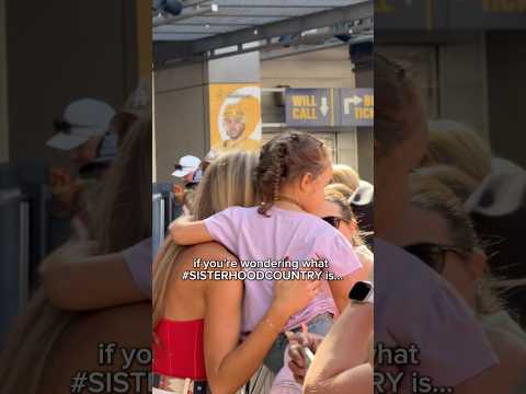 #CMAFest is a two hug kinda deal 🤍 #sisterhoodcountry