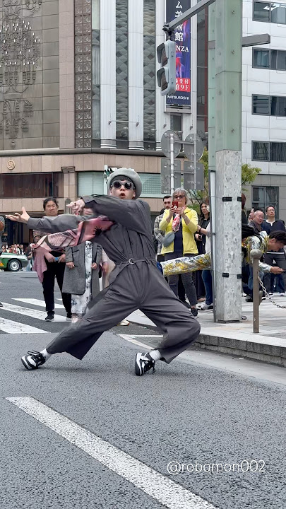【Japan’s most viral performer】【Everyone can’t take their eyes off】Robomon