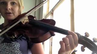 Video voorbeeld van "How to play a roll - Irish Fiddle Tutorial"