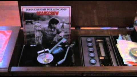 SEARS SILVERTONE PHONOGRAPH STEREO FM-AM COLONIAL 3076