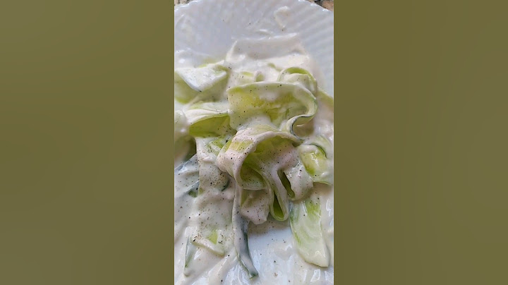 Keşfetten düşmeyen yoğurtlu salatalık🥒🍶 Daha fazla deneme videosu için abone ol #viral #keşfet #fyp