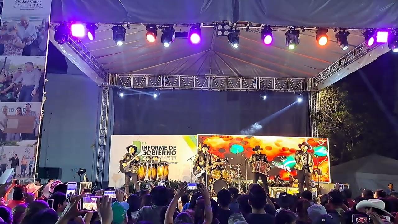 Vagon Chicano - No Me Pregunten Por Ella. Cd. Valles, San Luis Potosí. México.