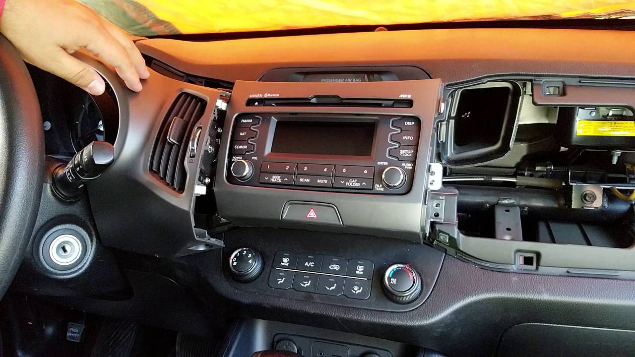 Päivittää 85+ imagen kia sportage radio removal