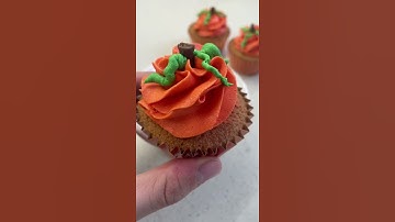 How to make pumpkin cupcakes! #shorts
