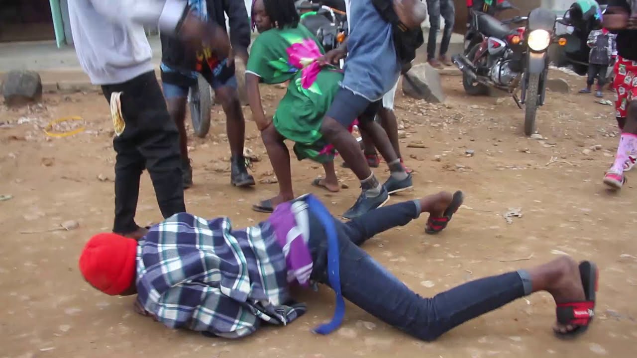Mauno Ya Baikoko Mdada Ayamwaga Hadharani Youtube