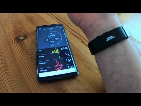 Sony Wena Active wrist band in Active mode with own GPS