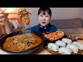 뜨끈한 육개장에 밥말아서 만두와 배추김치 먹방 Yukgaejang Korean Spicy Beef Stew Dumplings Kimchi  Mukbang Eatingsound