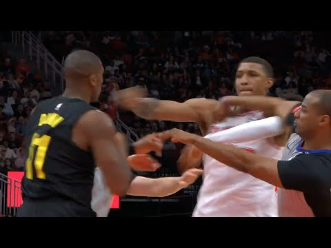 Jabari Smith Jr and Kris Dunn throw punches at each other and get ejected 😳