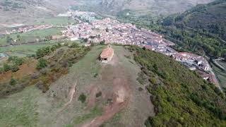 Ezcaray. Ermita de Santa Barbara. Valle del oja. Otoño 2022. La Rioja