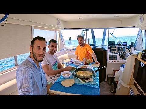 كشته بحريه بالصيف الحاررر