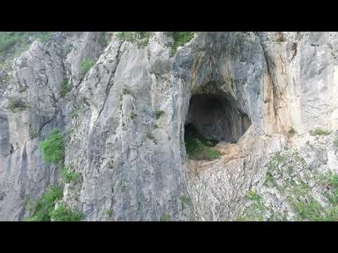 Video: Taj Je čovjek Govorio O Neobičnostima Koje Je Vidio Dok Je Radio Kao Vodič U Pećini