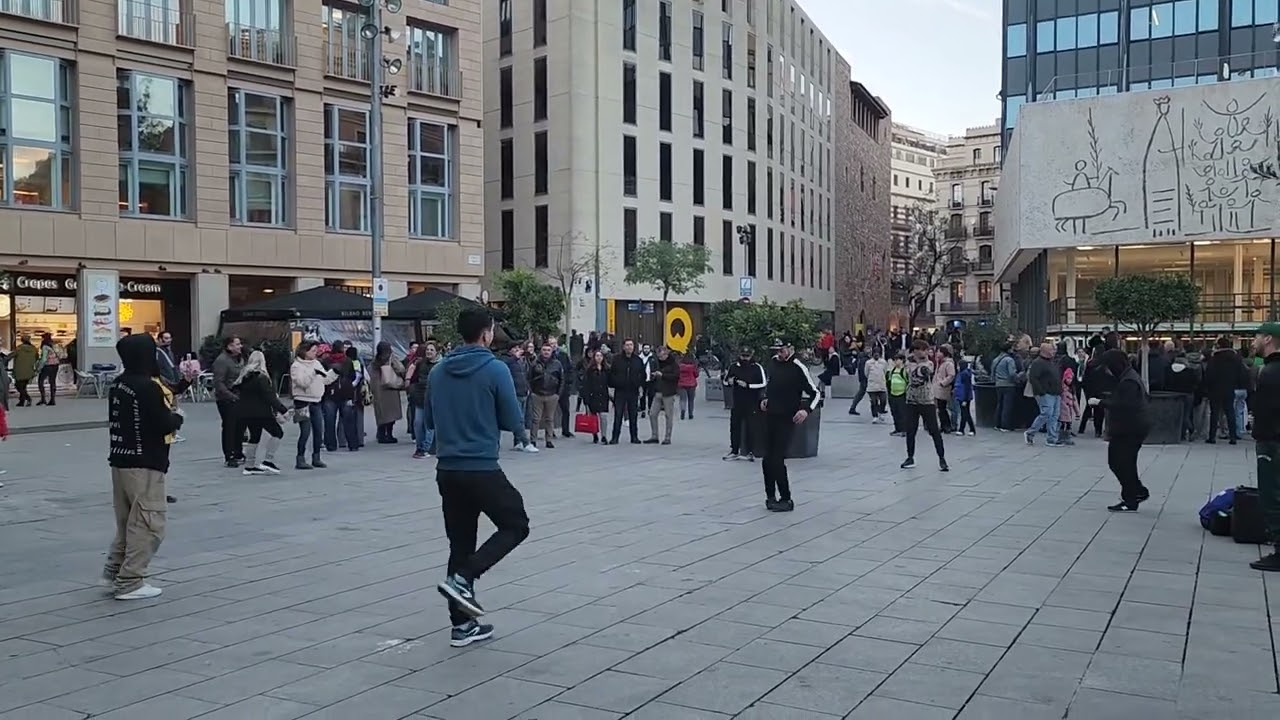 Barcelona, Spain: Impromptu dance on the street