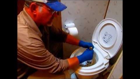 RV:42 TankTechsRx: Clearing a Plugged Toilet Part 1 & 2