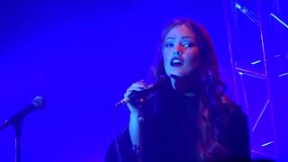 M83 feat Kaela Sinclair - We Own The Sky - 6/8/16