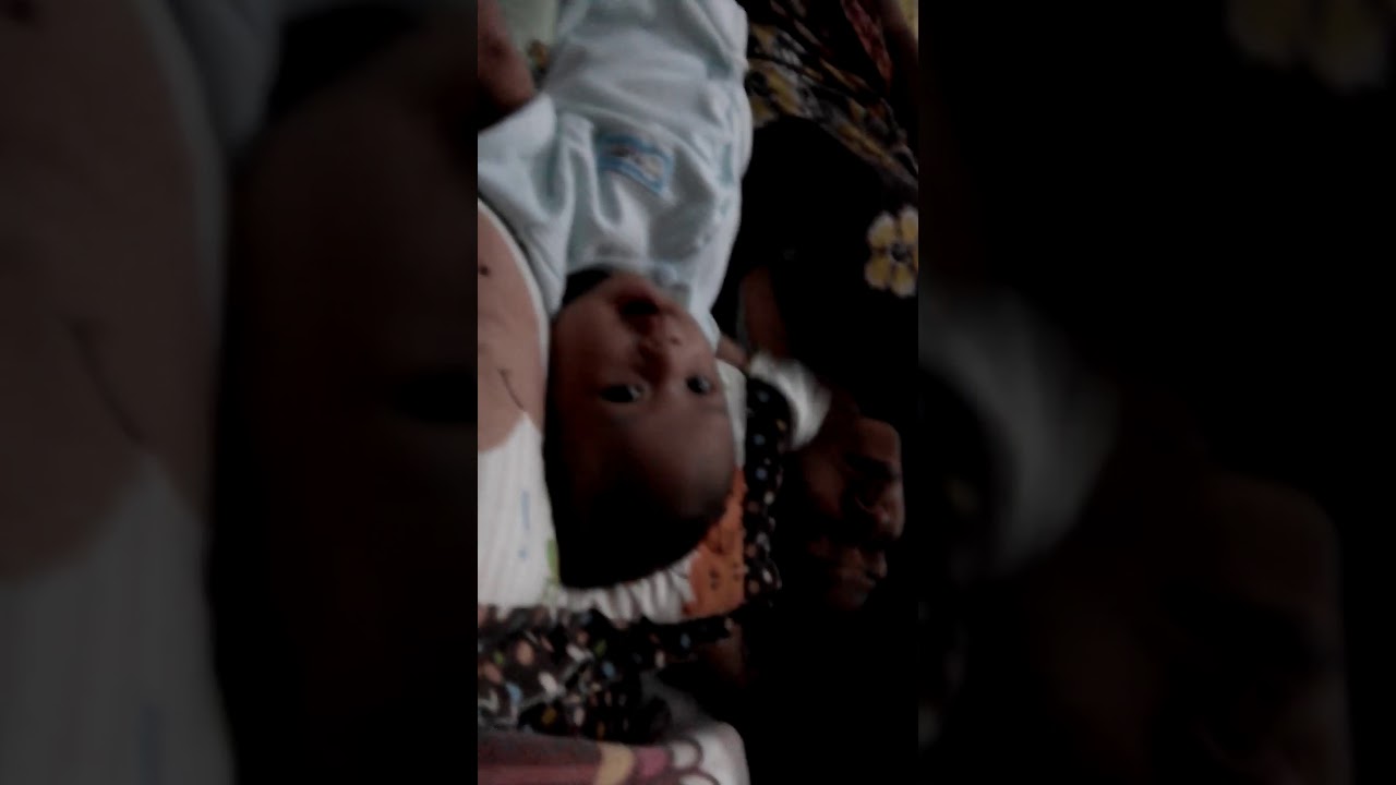 Vidio Lucu Bayi Menggemaskan Tapi Orang Tua Nya Malah Tidur