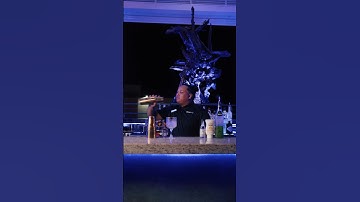 Master Mixology: Experience Unforgettable Cocktails at The Vue Rooftop 🍹🌟