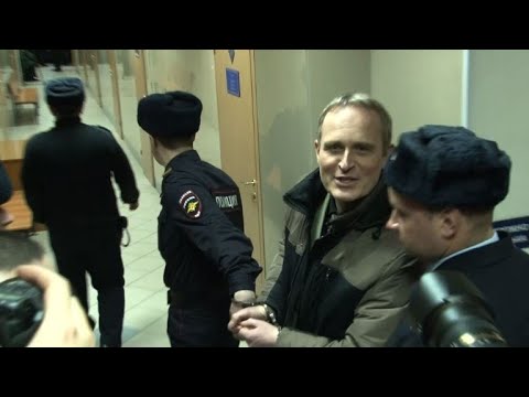 Vídeo: Como E Quem Pode Ser Punido Por Extremismo Na Rússia