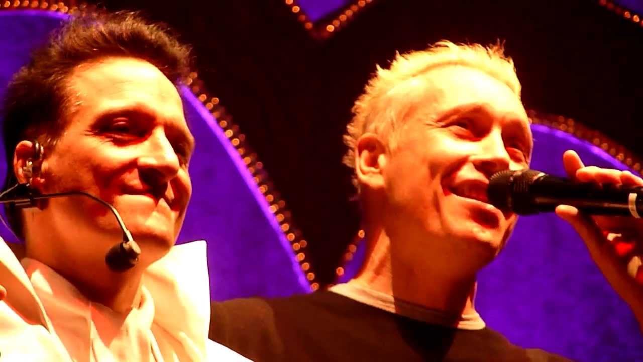 Die Ärzte Intro / WAMMW Dortmund 19.12.2011 Frauenkonzert