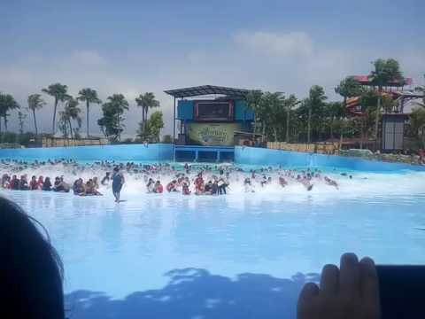 Ombak Tsunami Hawai Waterpark Malang Youtube