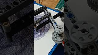 Lego Technics EV3 Harmonic Drawing Machine