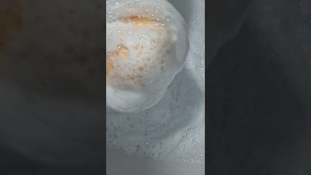 Part 2 #asmr #satisfying #foam #sound #suds #soap #crunchy #crisp #rinse #water #foamy 