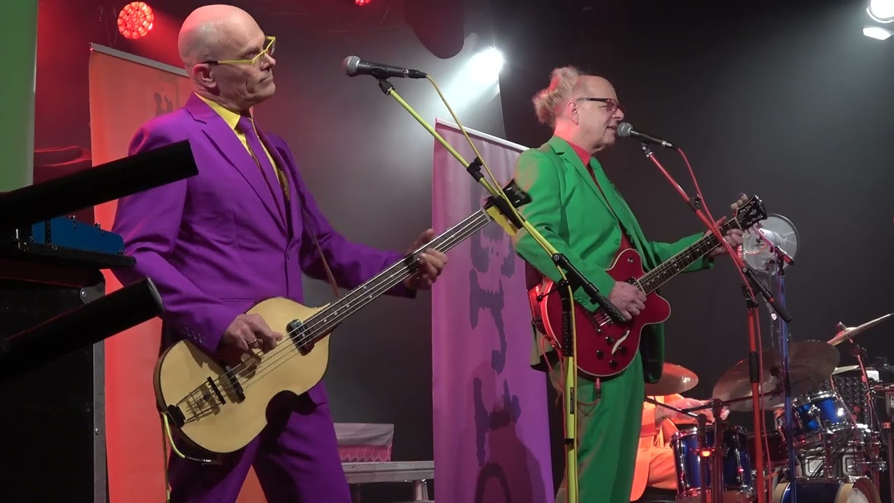 Band mit Witz - live im E Werk - Eigentlich