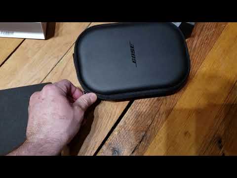 bose-quietcomfort-35-ii-noise-cancelling-wireless-headphones-unboxing