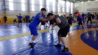 Российские борцы готовятся к отборочному турниру на Олимпиаду-2024