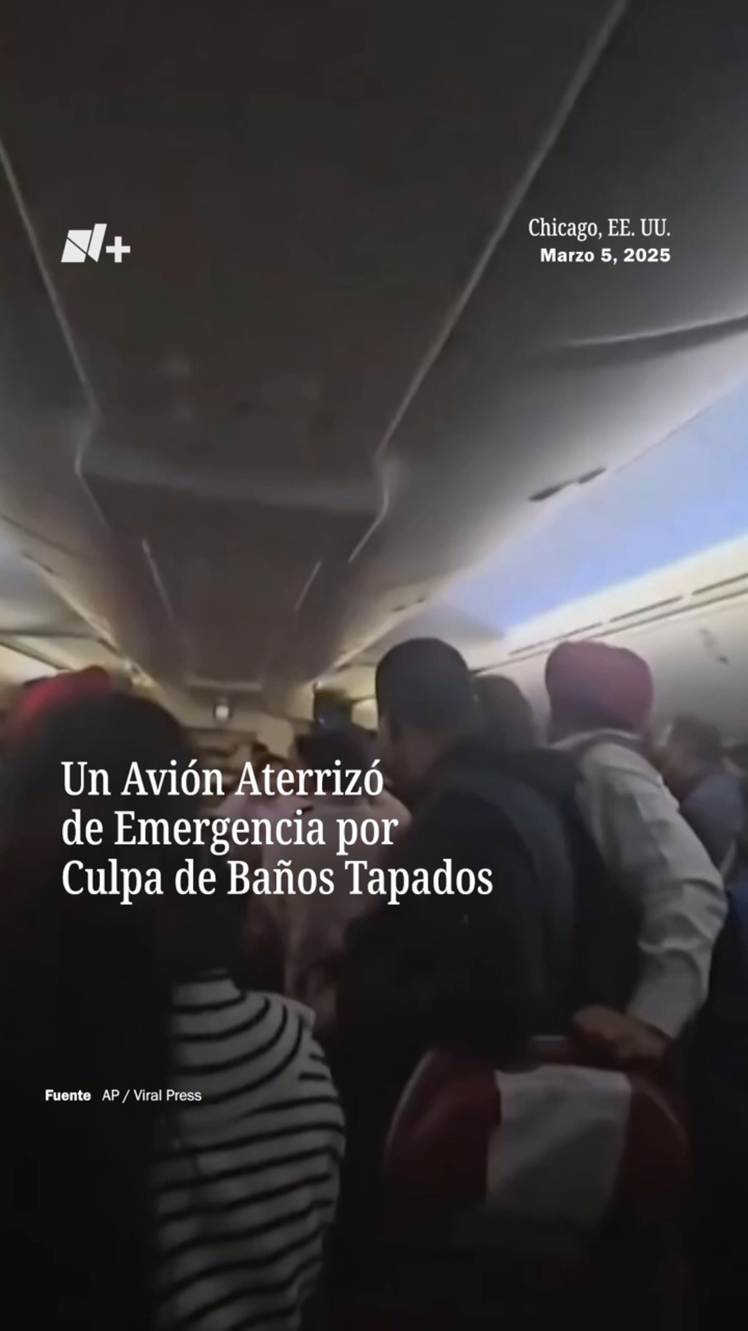 Baños tapados causan emergencia en avión: El vuelo tuvo que regresar - N+ #Shorts
