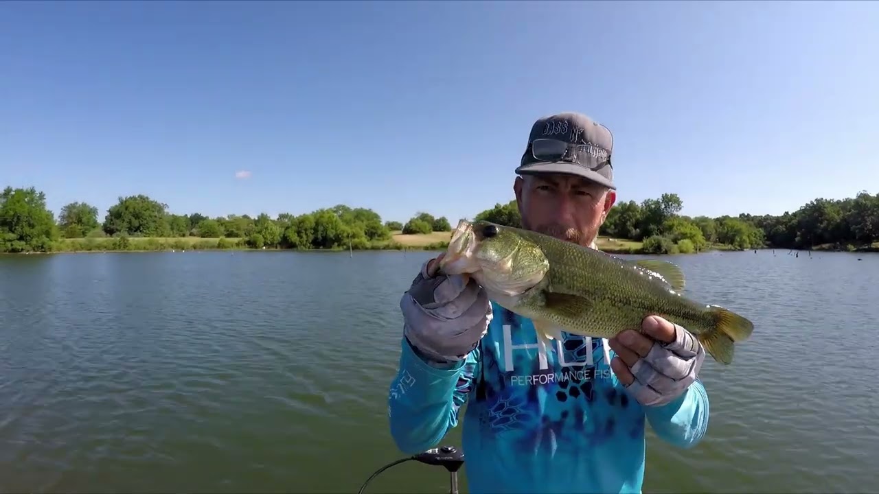 Finding Hidden Hideouts bass Fishing offshore Structure using Sonar