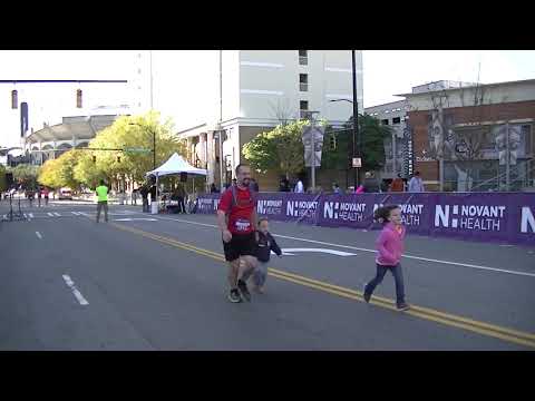 Dad Finishes Charlotte Marathon With Kids