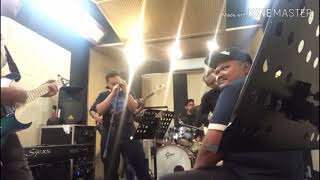 TIPE-X genit cover by syahrul A.