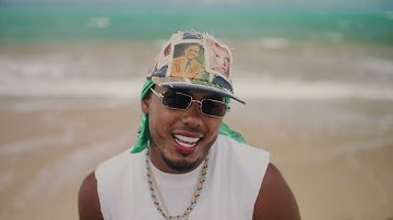 Myke Towers - TENGO CELOS (Official Music Video)